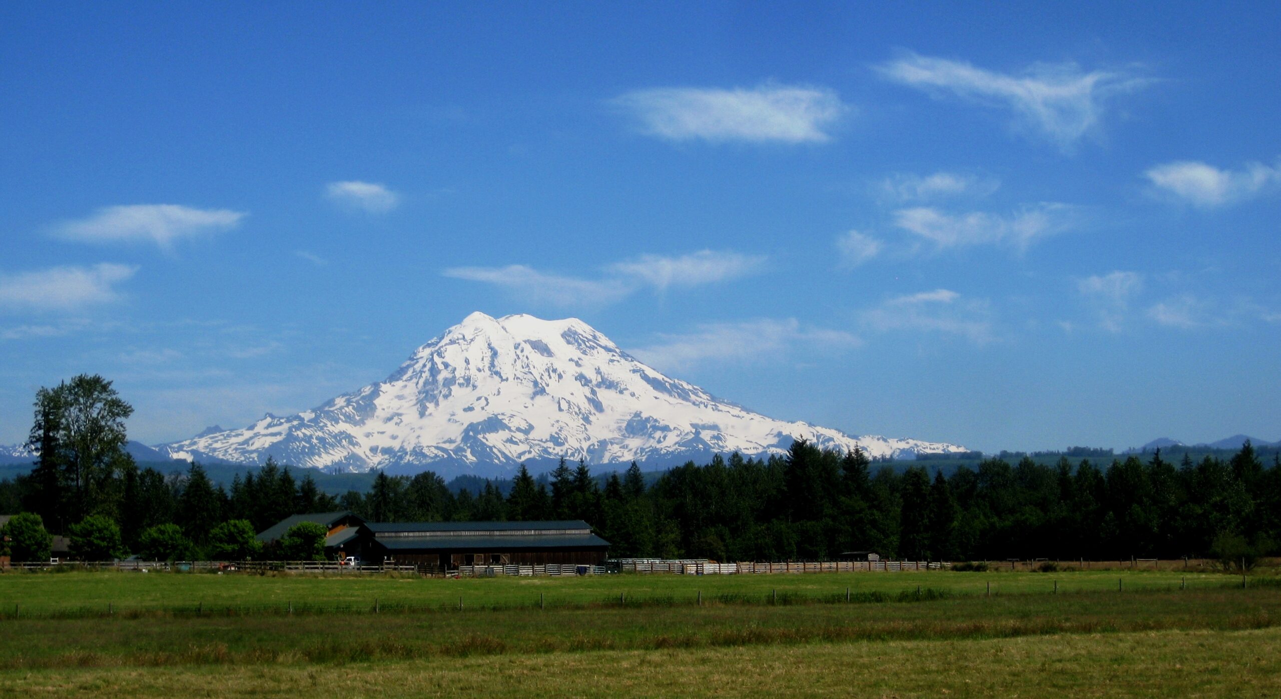 Mount Rainier viewed from Graham, Washington